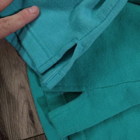 BUNDLE: VINTAGE: Two Sweatshirts, One Sweatpant - Picture 5 of 10